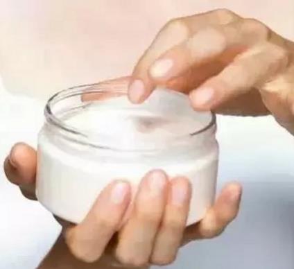 面膜你敷对了吗:这几种方法敷1次=2片效果(图) 面膜你敷对了吗:这几种方法敷1次=2片效果(图)