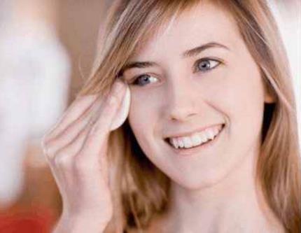 轻松擦掉你的色斑困扰:用白醋盐水擦脸法就对了 轻松擦掉你的色斑困扰:用白醋盐水擦脸法就对了