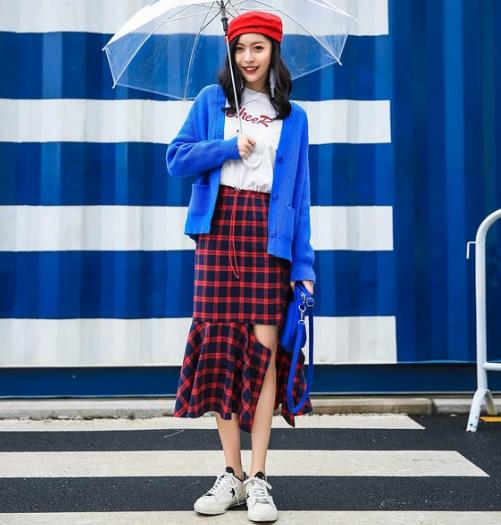 打底单穿都显瘦减龄的不对称毛衣裙推荐(图) 打底单穿都显瘦减龄的不对称毛衣裙推荐(图)