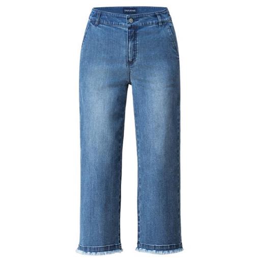 如何让小个子拥有视觉大长腿：高腰阔腿裤帮你实现