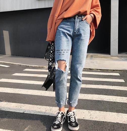 今年超流行破洞牛仔裤：5款牛仔裤打造时尚潮流