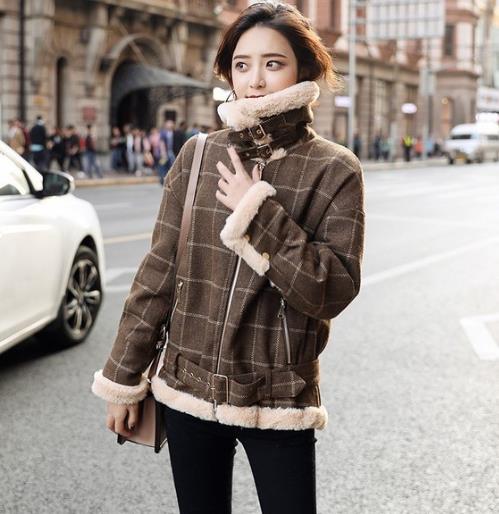 这几款中长款皮草马甲搭配轻松打造高贵典雅（图）