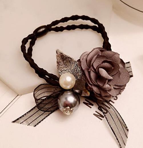 清新气质的5款小饰品：韩国水钻兔耳朵头绳（图）