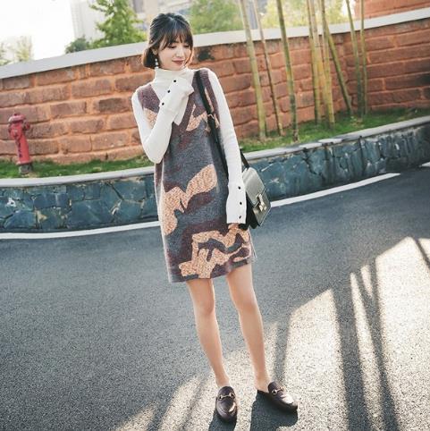 怎么保持少女感 ：针织连衣裙是最减龄的款式（图）