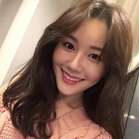 女生冬天留什么发型好看又百搭：优雅轻熟范（图）