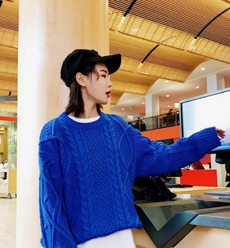 秋冬必备针织衫：时髦百搭针织衫的多种搭配（图）