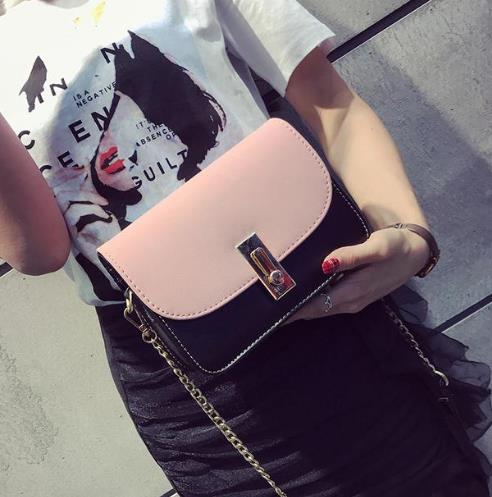 这几款时尚镶钻花朵链条小方包永远背不腻(图) 这几款时尚镶钻花朵链条小方包永远背不腻(图)