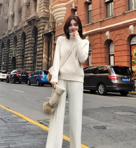 这几款毛衣这样穿搭才能让你分分钟变淑女范(图) 这几款毛衣这样穿搭才能让你分分钟变淑女范(图)