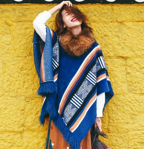 斗篷流苏宽松针织衫如何搭配才能减龄又时尚（图）