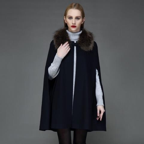 系带收腰斗篷呢大衣的多种搭配：显瘦显气质（图）