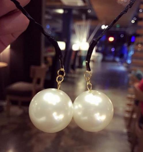 2018最时尚饰品:甜美气质花朵细假耳环发箍(图) 2018最时尚饰品:甜美气质花朵细假耳环发箍(图)