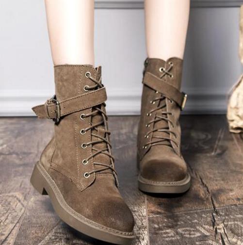 磨砂粗跟马丁靴怎么搭配才能让这个冬天更帅气