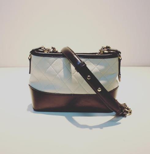 今年流行的小方包：时尚简约单肩小方包推荐（图）