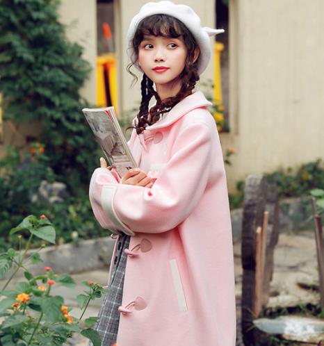 时尚毛呢大衣怎么搭配：穿出你的青春年华（图）