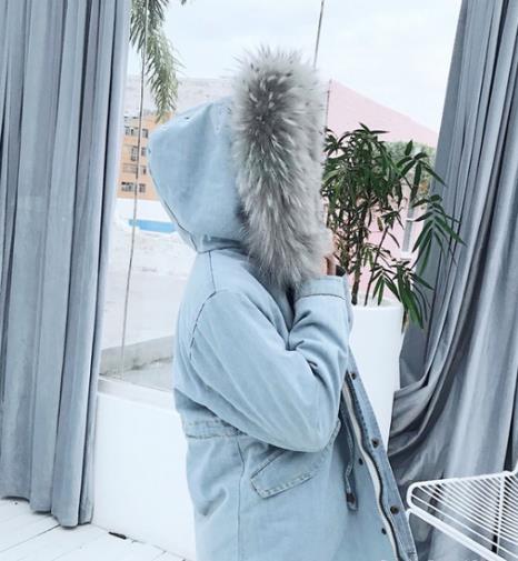 冷空气降温天有秘密武器：超大毛领时尚搭配（图）