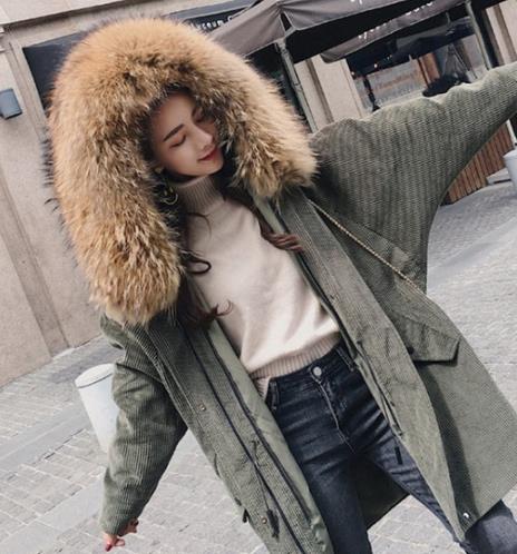 冷空气降温天有秘密武器：超大毛领时尚搭配（图）