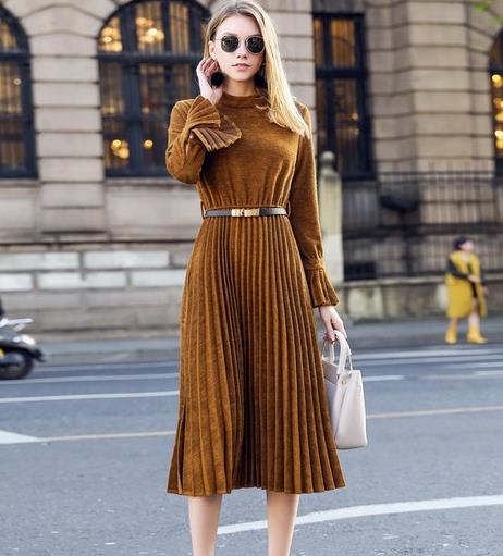 冬款连衣裙如何才会更有魅力:打造性感女人味 冬款连衣裙如何才会更有魅力:打造性感女人味