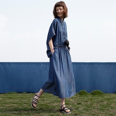 不规则长款T恤搭配小脚裤:清凉夏日长款T恤推荐 不规则长款T恤搭配小脚裤:清凉夏日长款T恤推荐