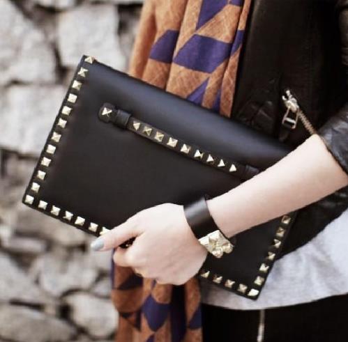 2018年最新潮的几款简约手拿包：时尚大气（图）