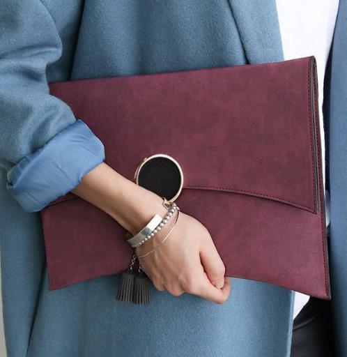 2018年最新潮的几款简约手拿包：时尚大气（图）