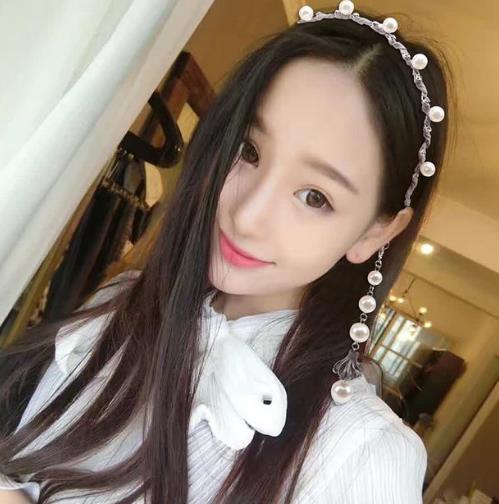 今年最流行假耳环发箍:5款发箍搭配技巧分享(图) 今年最流行假耳环发箍:5款发箍搭配技巧分享(图)