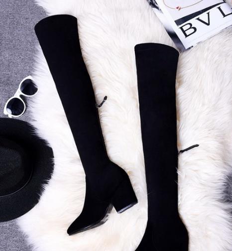 女神们最爱的“长腿神器”：过膝靴的多种搭配（图）