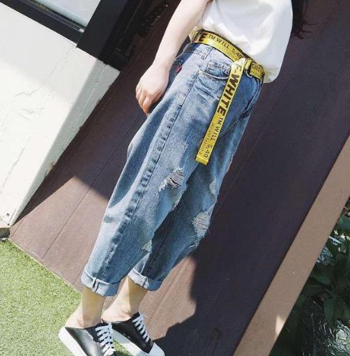 今年流行这样的牛仔裤搭配:超级显高还显瘦(图) 今年流行这样的牛仔裤搭配:超级显高还显瘦(图)