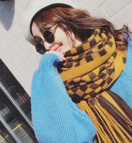 围巾有多百搭和时尚：6种搭配让你爱上围巾（图）