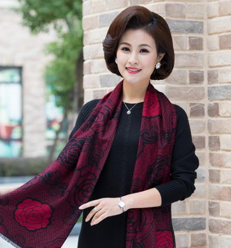 围巾有多百搭和时尚：6种搭配让你爱上围巾（图）