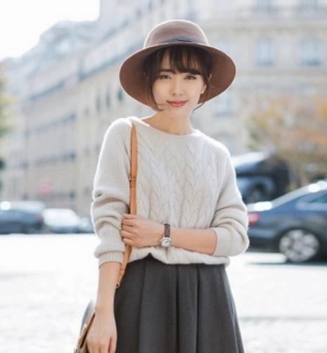 1月给你好气色:女神们都爱质感羊绒衫(图) 1月给你好气色:女神们都爱质感羊绒衫(图)