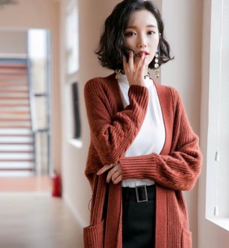 穿对今年最流行的焦糖色毛衣：毛衣搭配课堂（图）