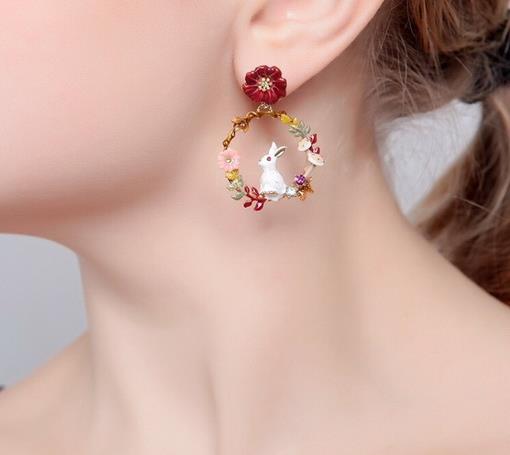 今年最流行的耳环：轻松打造巴掌小脸（图）