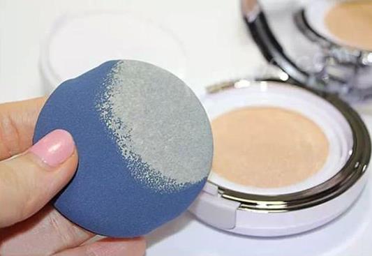 气垫BB霜这么火: 你知道气垫的正确用法吗(图) 气垫BB霜这么火: 你知道气垫的正确用法吗(图)