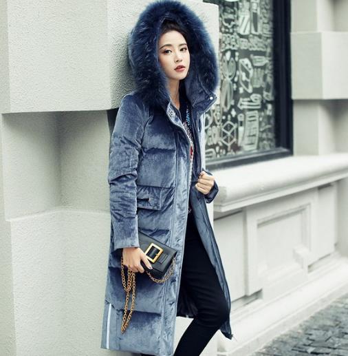 2018新款羽绒服：时尚减龄大毛领羽绒服分享（图）