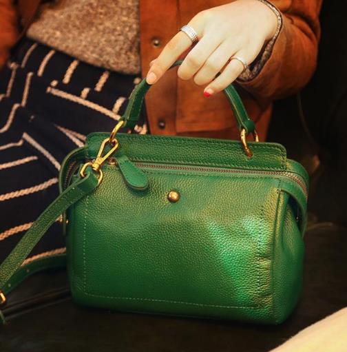 怎么背都很美的单肩斜跨牛皮复古手提包(图) 怎么背都很美的单肩斜跨牛皮复古手提包(图)