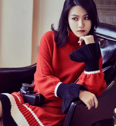 镂空针织衫配搭牛仔裤：散发冬季迷人气息（图）