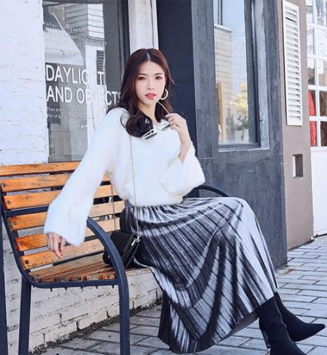 如何让冬日变得更有魅力十足：美裙点燃冬日色彩