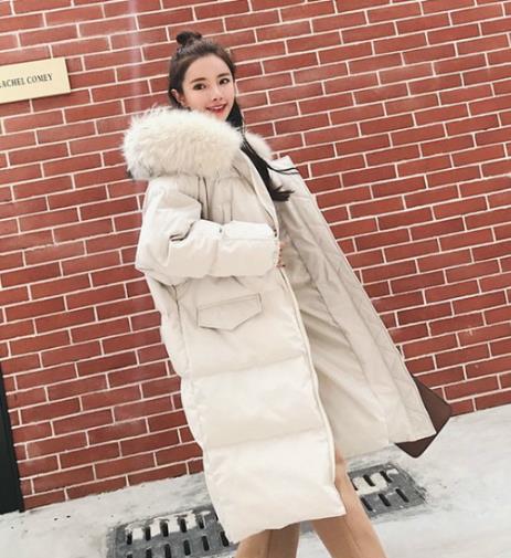 冬季女生最爱保暖性十足的毛领外套来御寒（图）