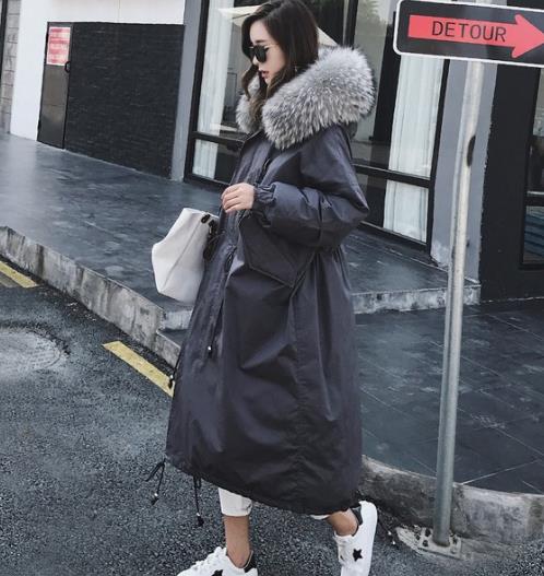 胖MM怎么穿羽绒服才好看：显瘦连帽羽绒服推荐