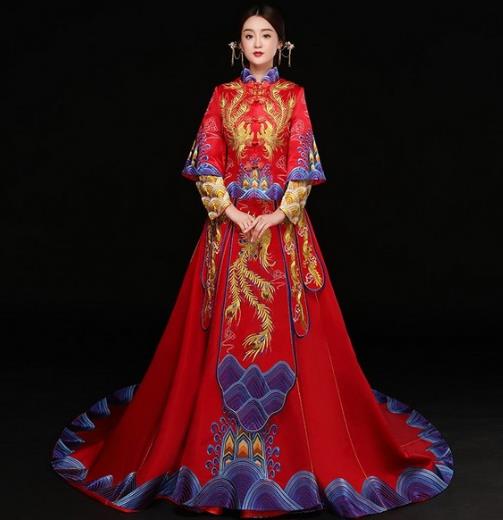 年关结婚季:看那些抢眼的新娘礼服(图) 年关结婚季:看那些抢眼的新娘礼服(图)