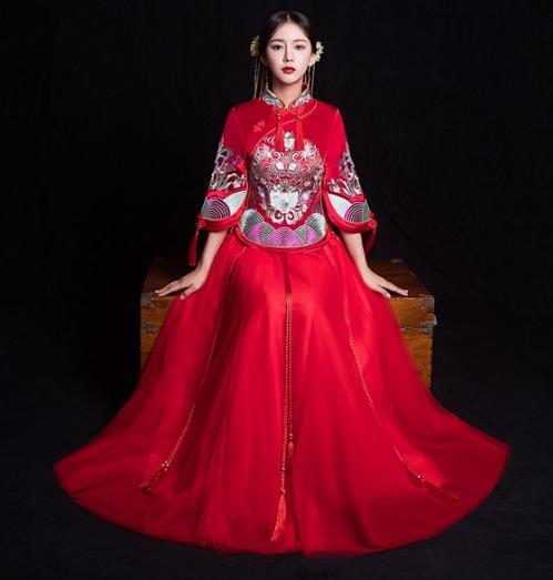 年关结婚季:看那些抢眼的新娘礼服(图) 年关结婚季:看那些抢眼的新娘礼服(图)