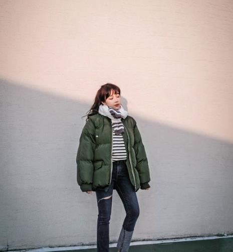 2018羽绒服流行趋势:短款羽绒服暖和又显瘦(图)
2018羽绒服流行趋势:短款羽绒服暖和又显瘦(图)