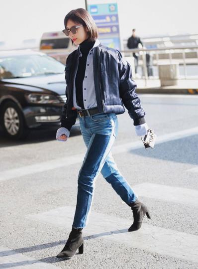 牛仔裤如何搭配：明星示范补丁牛仔裤叠搭新穿法