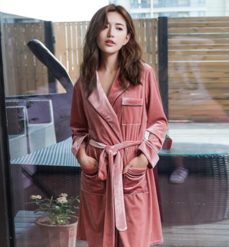 今冬流行风:金丝绒家居服彰显奢华高贵气质(图) 今冬流行风:金丝绒家居服彰显奢华高贵气质(图)