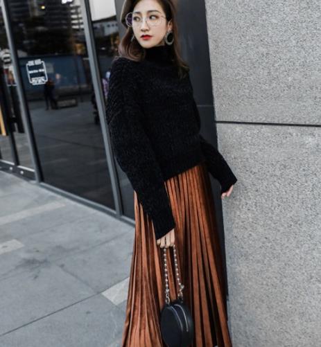 冬日连衣裙该如何搭配才能时尚又保暖（图）