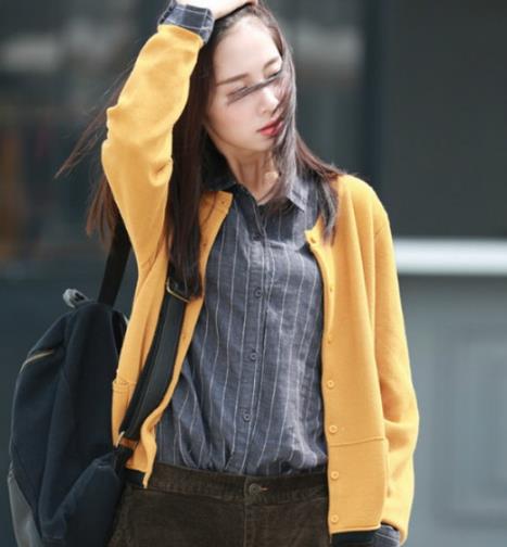 冬日时尚潮人们最爱保暖还时髦的衬衫打底（图）