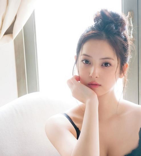 6款足以让你怦然心动的韩式清新范丸子发型（图）