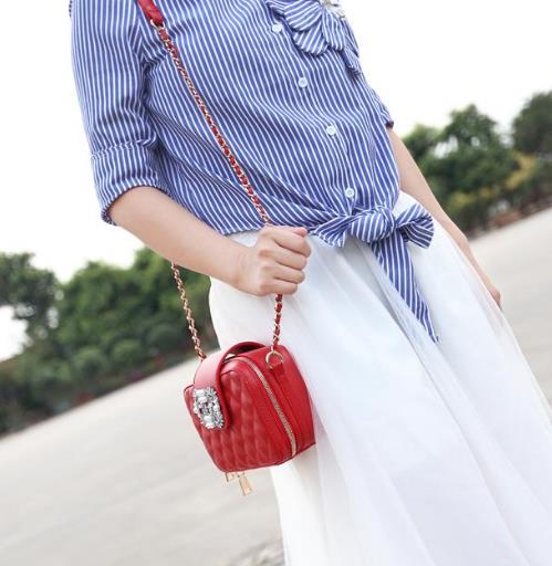 2018新款时尚潮货简约单肩斜挎包推荐(图) 2018新款时尚潮货简约单肩斜挎包推荐(图)