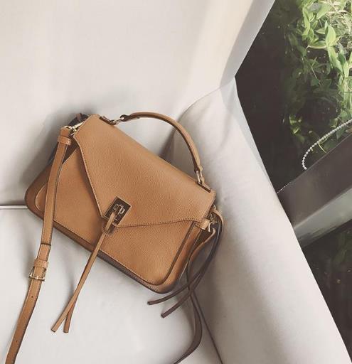 2018新款时尚潮货简约单肩斜挎包推荐（图）