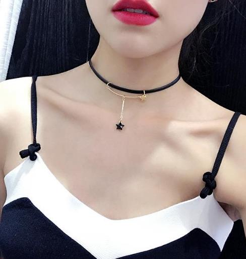 圆环吊坠玫瑰金项链：5款搭出优雅气质女神范儿